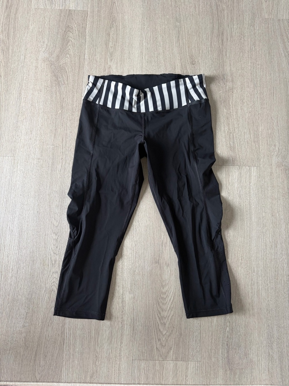 Y2K Lululemon Capri Leggings